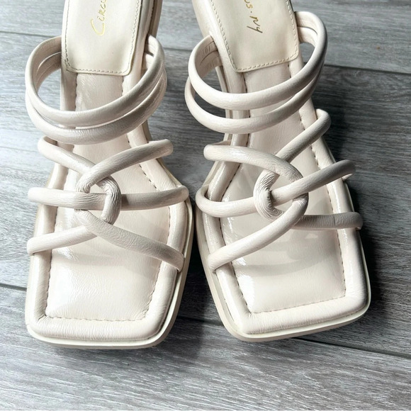 Circus by Sam Edelman Savanna Sqaure  Toe Strappy Sandal in Vanilla Bean - Picture 3 of 12